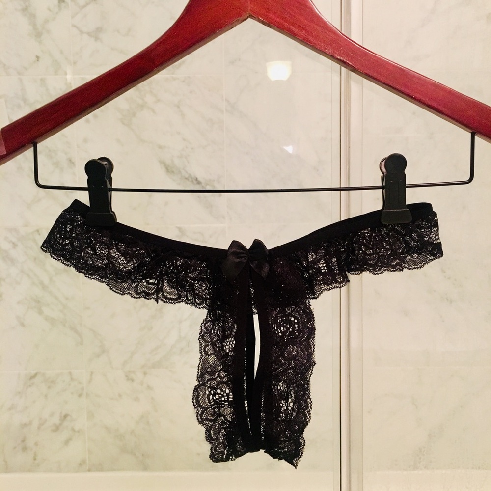Crotchless, Skimpy Lace Thong 🤘